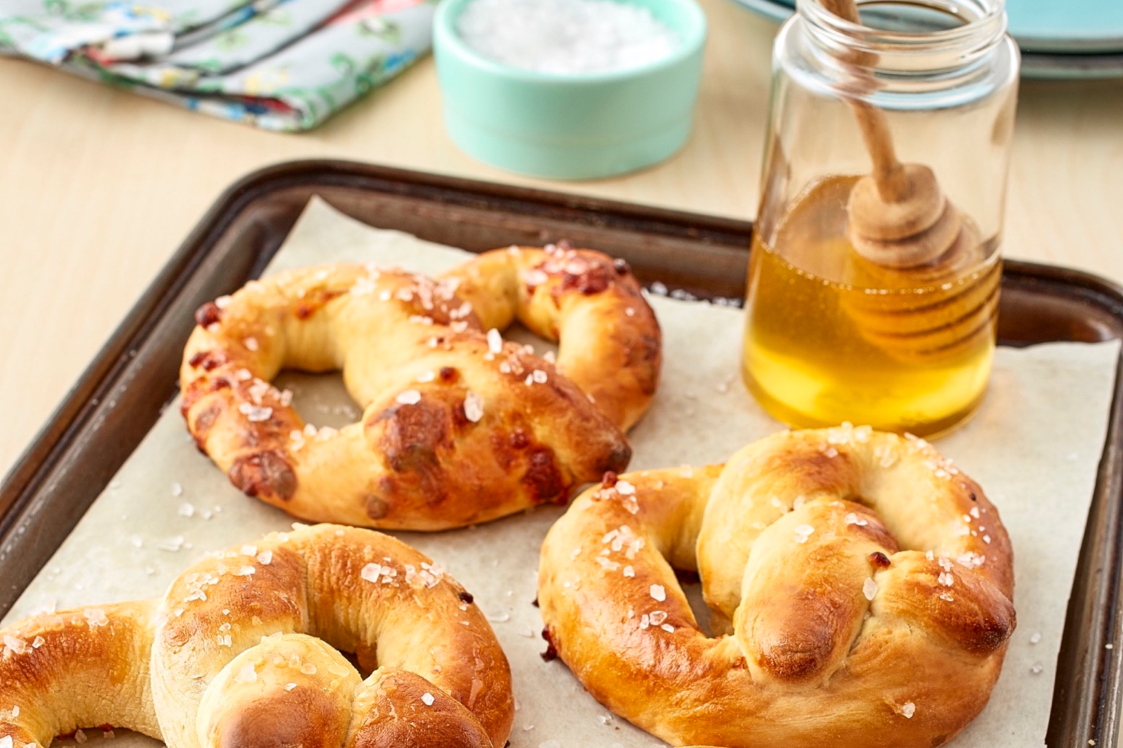 Homemade Edam Soft Pretzels | Frico