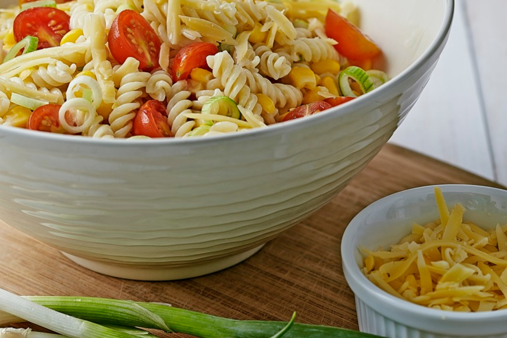 Quick fresh tomato and gouda cheese pasta