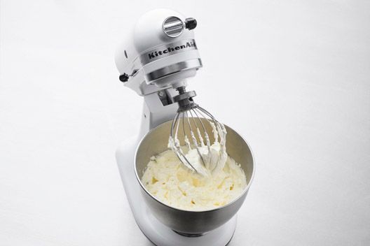 heden Verscheidenheid Trouwens Whipping cream with mixer | Debic